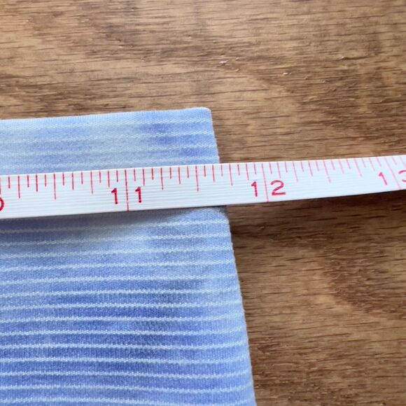 Athleta Capri Size XS Salutation Stash Pocket II Textured Blue/Gray Stripe - Picture 6 of 11